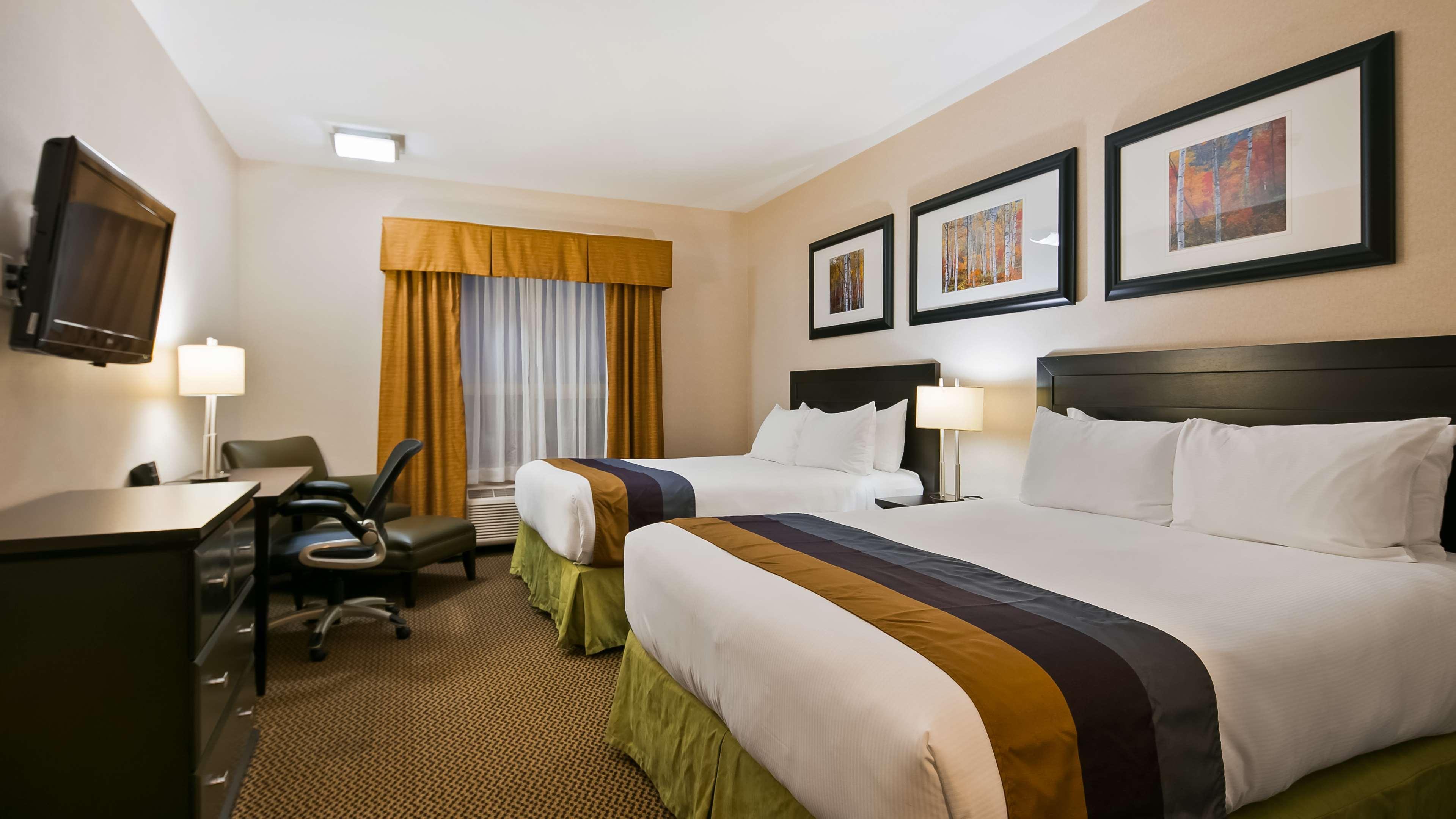Best Western Wainwright Inn & Suites Buitenkant foto