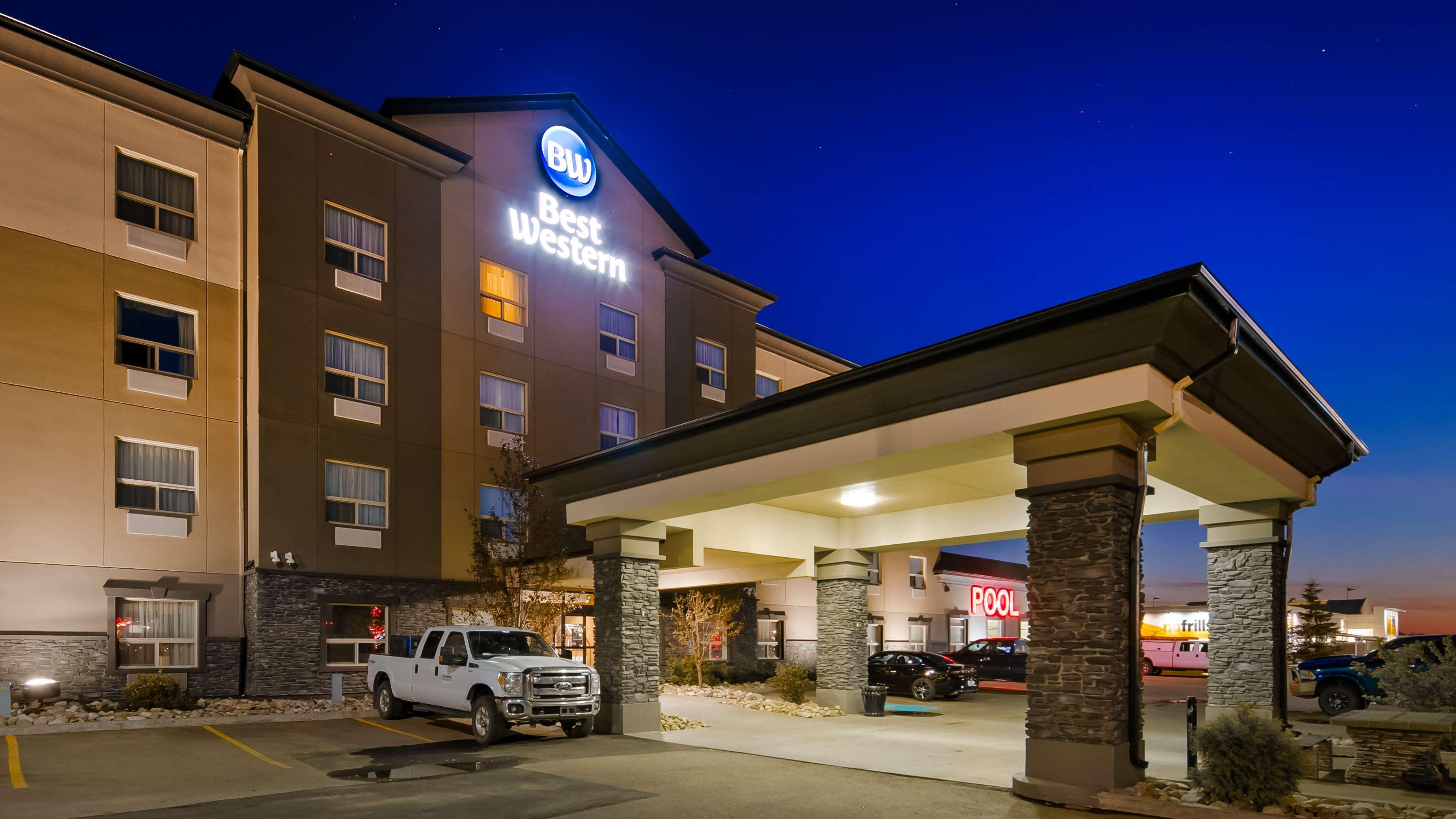 Best Western Wainwright Inn & Suites Buitenkant foto