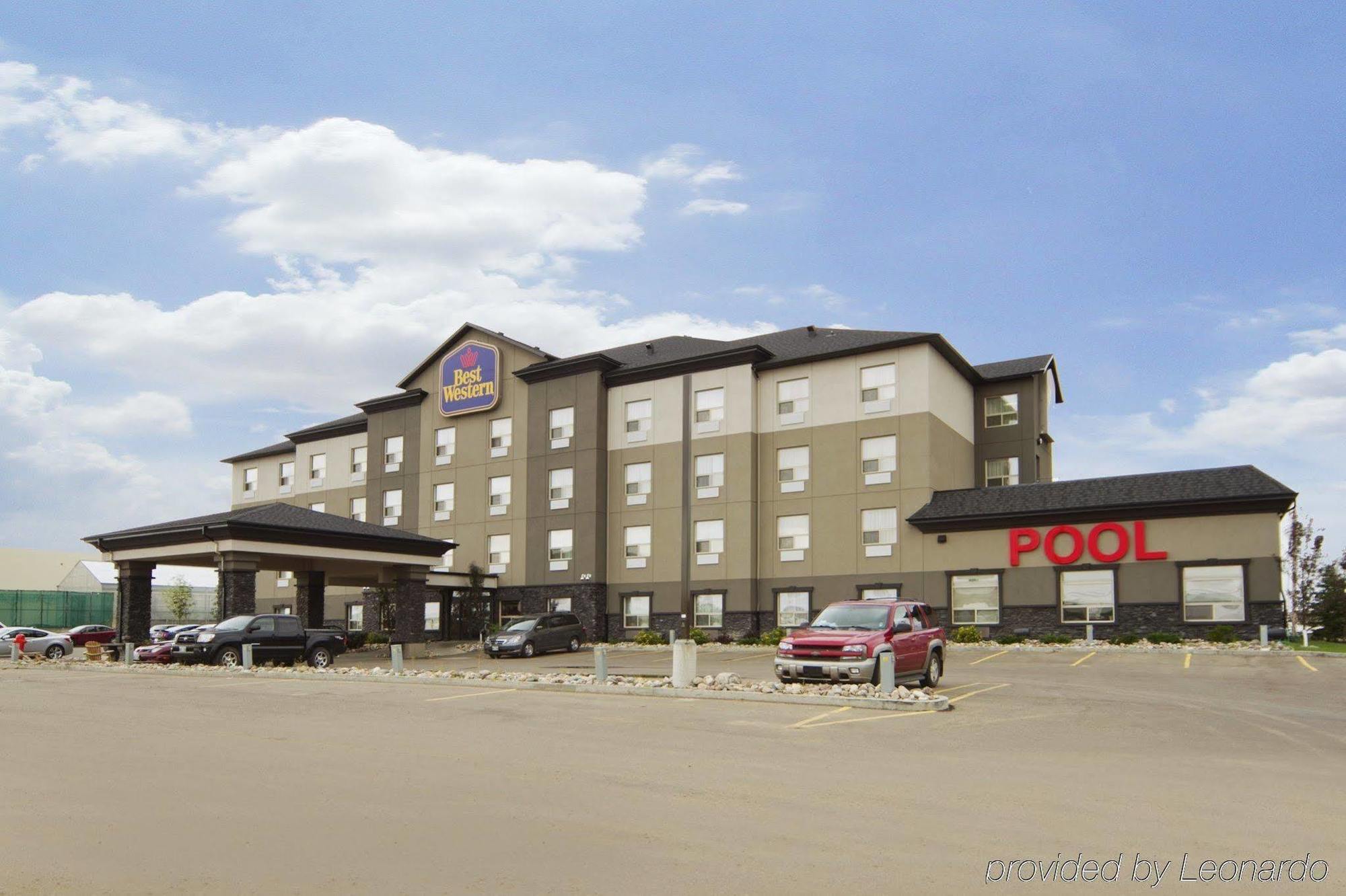Best Western Wainwright Inn & Suites Buitenkant foto